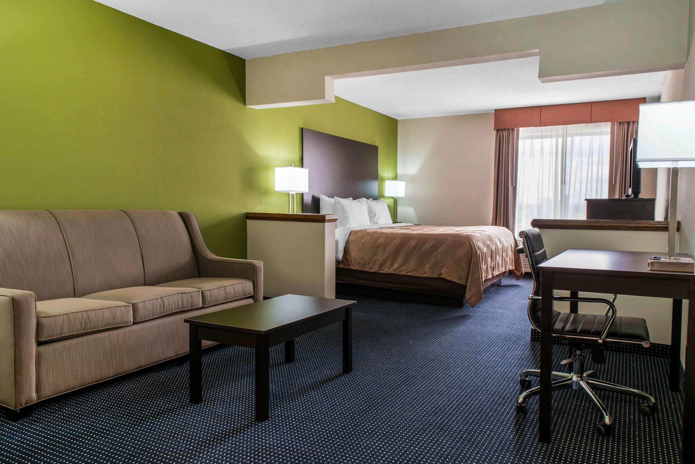 Hotel Quality & I-69
