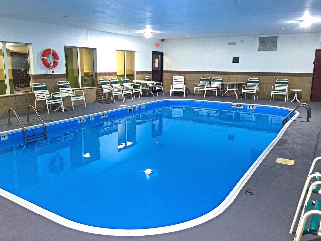Quality & I-69 Hotel
