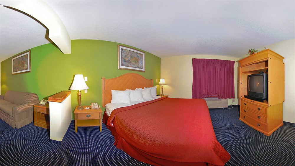 Quality & I-69 Hotel
