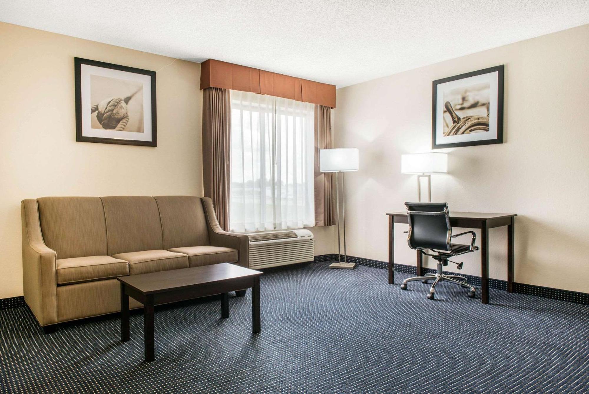 Quality & I-69 Hotel Anderson