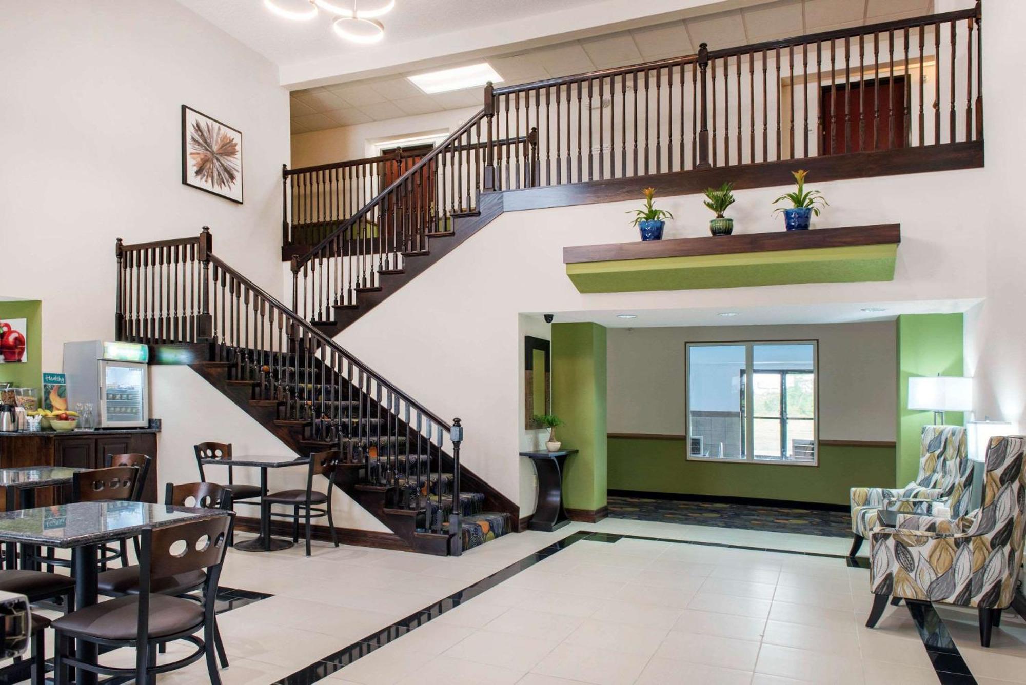 Quality & I-69 Hotel